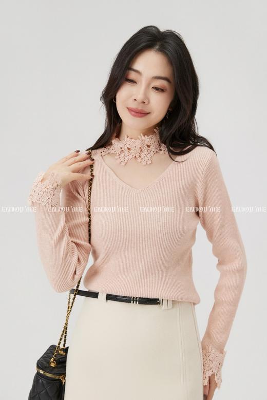 【门店同款】ENJOY冬季“暖冬软糖”优雅拼花朵针织上衣 168093108 商品图1