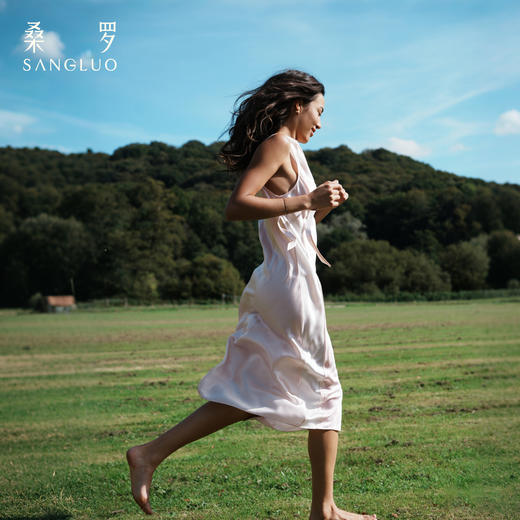 桑罗优雅系带礼服裙吊带连衣裙桑蚕丝女V领设计度假长裙 商品图1