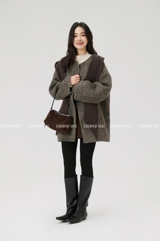 【门店同款】ENJOY冬季“暖冬知性”圆领中长款披肩大衣 168144091 商品图3