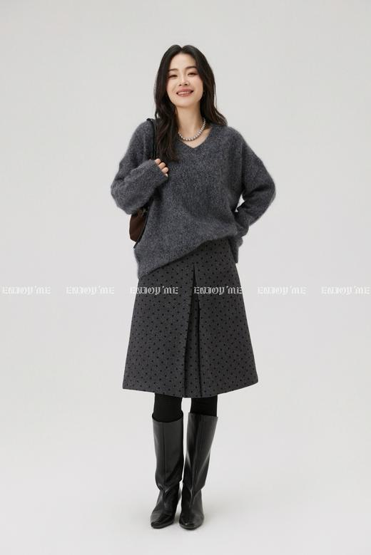 【门店同款】ENJOY冬季“暖冬知性”V领拉毛针织 168099729 商品图11