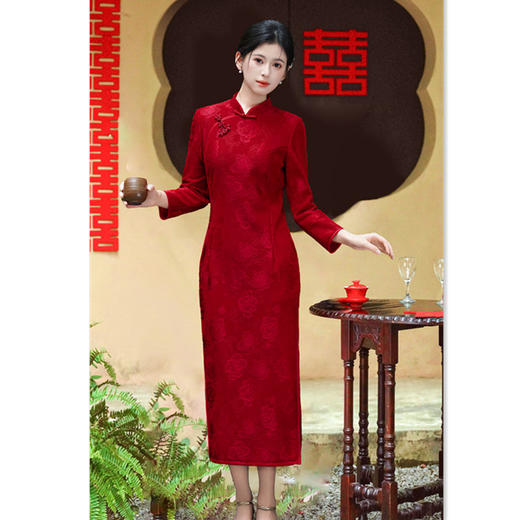 SKY 2590023红蕾丝长款加绒婚宴旗袍复古国风回娘家大码长袖旗袍 商品图3