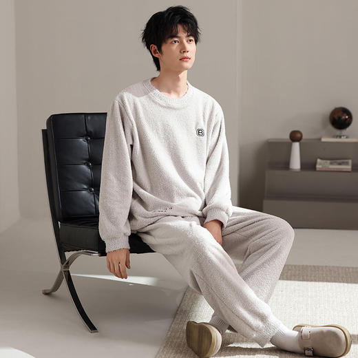 【宅家半边绒男款家居服套装】🛍️加厚奶舒绒睡衣套装，超级软糯如奶油一般柔软丝滑，质感惊人，毛茸茸软绵绵简直太舒服了-XJC 商品图6