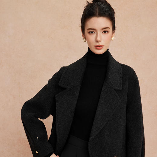 QH964斯尔丽25新款复古经典气质优雅OL风百搭显瘦松弛感长款大衣 商品图4