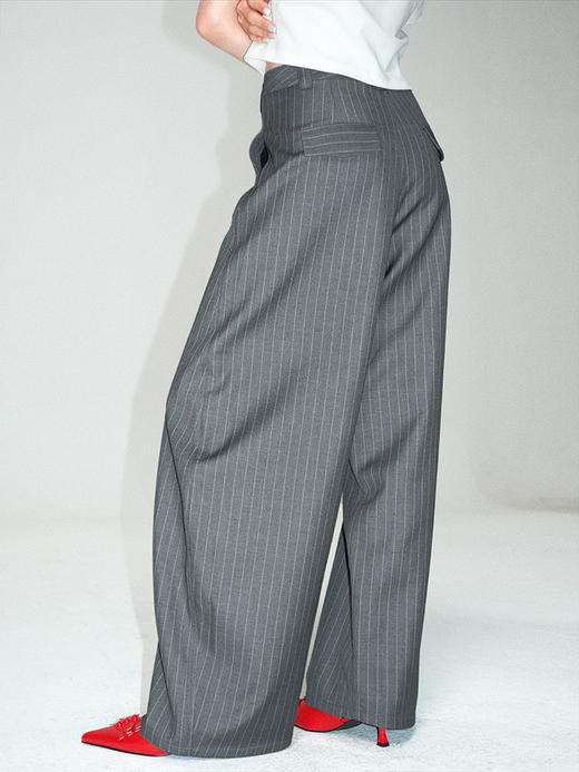 TR她热 街拍女王 灰色条纹复古通勤设计感百搭显瘦西装阔腿裤 商品图4