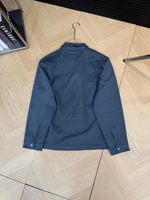 露露乐蒙 Twill Utility纯色拒水舒展系扣翻衬衫式翻领夹克 男款 商品图4