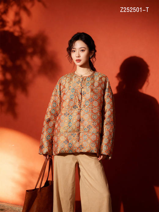 Z252501-T蜀锦罗鹅绒服。 商品图0