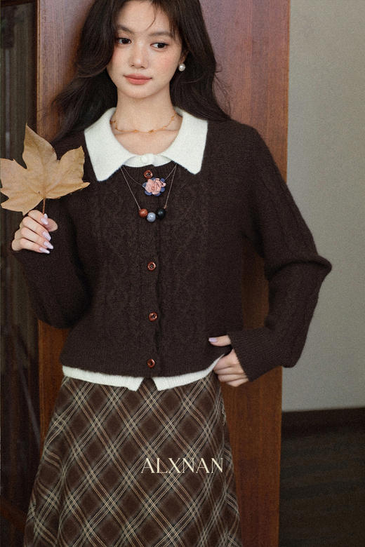鹿向南 [秋季重现] 秋季新款韩系气质减龄通勤假两件咖色毛衣女DYL662199 商品图3