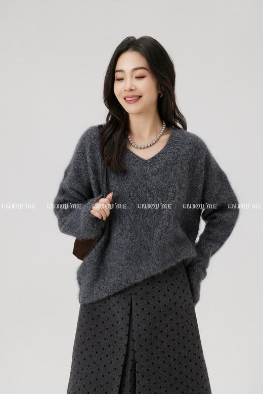 【门店同款】ENJOY冬季“暖冬知性”V领拉毛针织 168099729 商品图10
