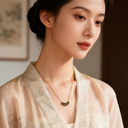 新月​丨天然芽庄白奇楠包金吊坠 沉水级 SP10537 商品图1