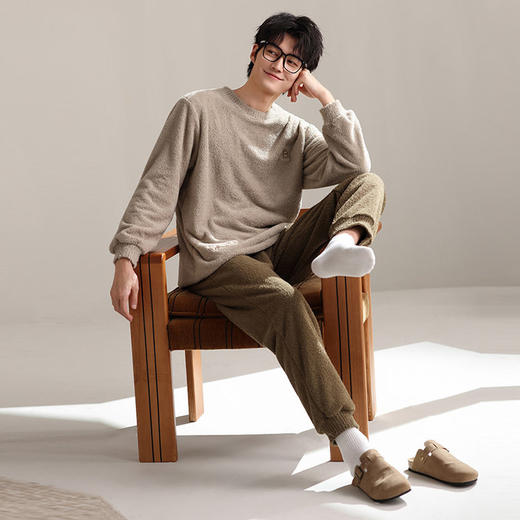 【宅家半边绒男款家居服套装】🛍️加厚奶舒绒睡衣套装，超级软糯如奶油一般柔软丝滑，质感惊人，毛茸茸软绵绵简直太舒服了-XJC 商品图11
