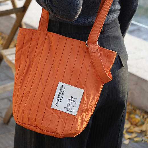 作家与猫系列升级款水桶包 斜挎单肩包 文艺青年圣诞新年礼物 商品图3