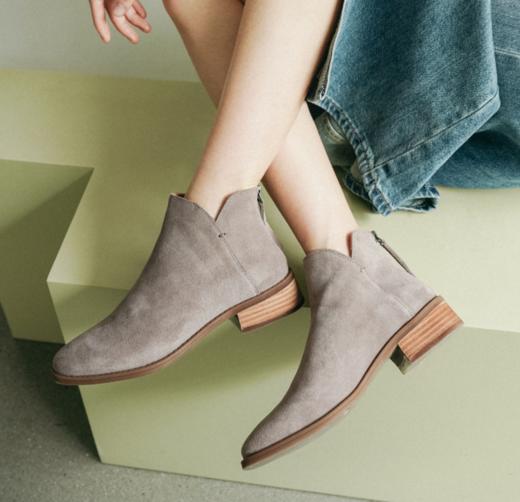 Kacey Devlin瘦瘦靴短靴秋季V口磨砂皮奶茶色短靴 商品图7