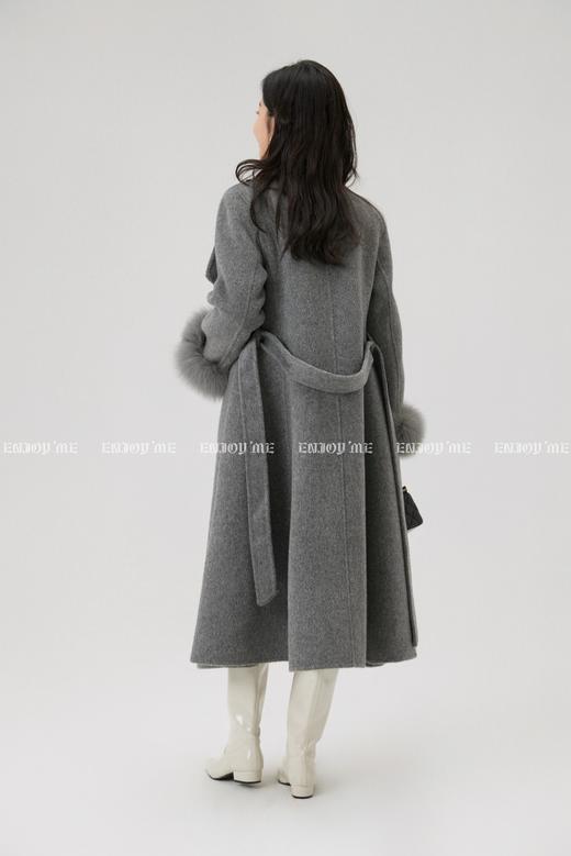 【门店同款】ENJOY冬季“暖冬软糖”翻领狐狸毛袖大衣 167948101 商品图5