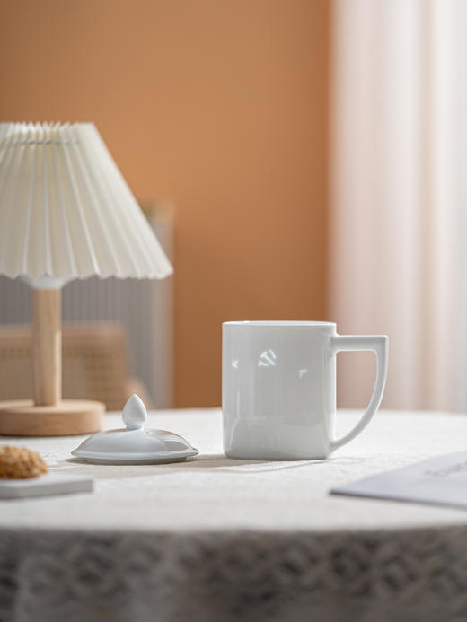 富玉 | 景德镇陶瓷带盖办公杯 商品图1