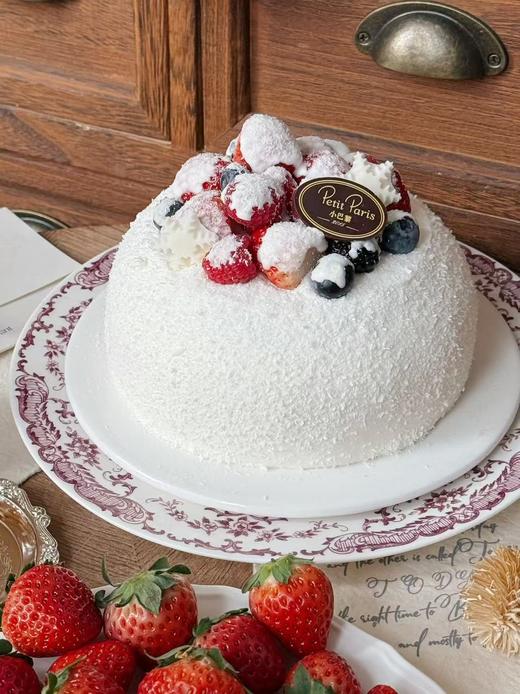 雪顶草莓丝绒蛋糕（新） 商品图0