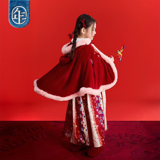 年衣童装儿童斗篷儿童披肩25年冬款新品女童中式马上盛世斗篷 商品图4