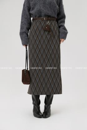 【门店同款】ENJOY冬季“暖冬知性”复古格纹半身裙 168643350