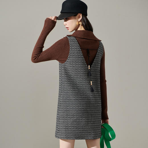 剩M/L 芳外2025时尚气质无袖连衣裙v领针织搭配宽松背心一步裙女士1515 商品图3