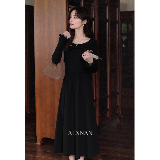 鹿向南「智性薄雾」法式气质通勤女秋季新款显瘦黑色长袖连衣裙DYL663043 商品图0