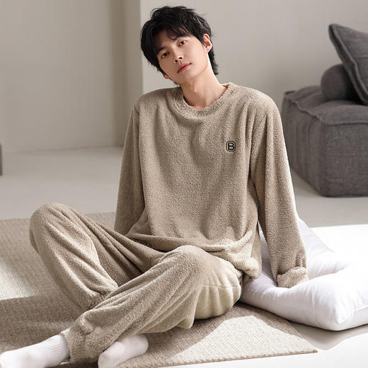 【宅家半边绒男款家居服套装】🛍️加厚奶舒绒睡衣套装，超级软糯如奶油一般柔软丝滑，质感惊人，毛茸茸软绵绵简直太舒服了-XJC 商品图4