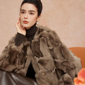 QP600斯尔丽25冬季气质名媛小香轻奢狐狸毛女士甜美温柔时尚短皮草外套