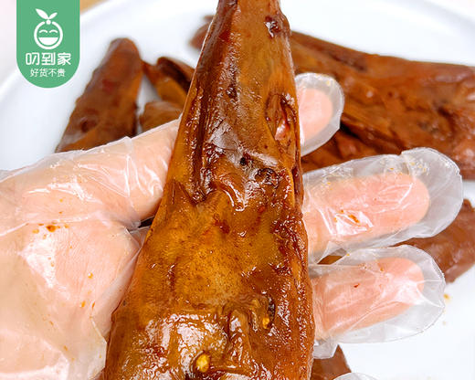 鑫云东酱鸭头/1盒（260g）送一瓶500ml萨兰尼精酿啤酒生产日期：4月6日左右 商品图4