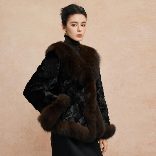 QP605斯尔丽2025冬季新款进口狐狸毛贵妇皮草高级复古奢华皮草长外套 商品图2