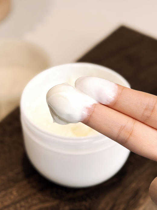 【多妈团购 伯纳乌多用柔美深度滋润霜+送护手霜1支】搞定干燥起皮，锁水保湿，修复受损肌肤屏障，1罐=身体乳+美白霜+护手霜+香水!用完皮肤太嫩了-印象湃 商品图3