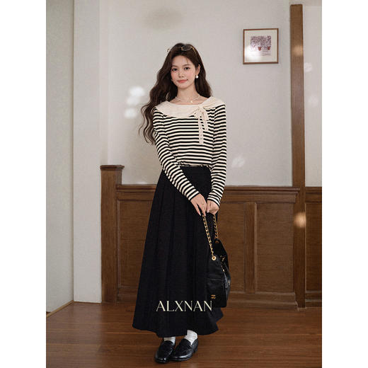 鹿向南「奥利奥奶盖」黑白条纹长袖T恤女秋新款法式显瘦正肩上衣L559112-1 商品图1