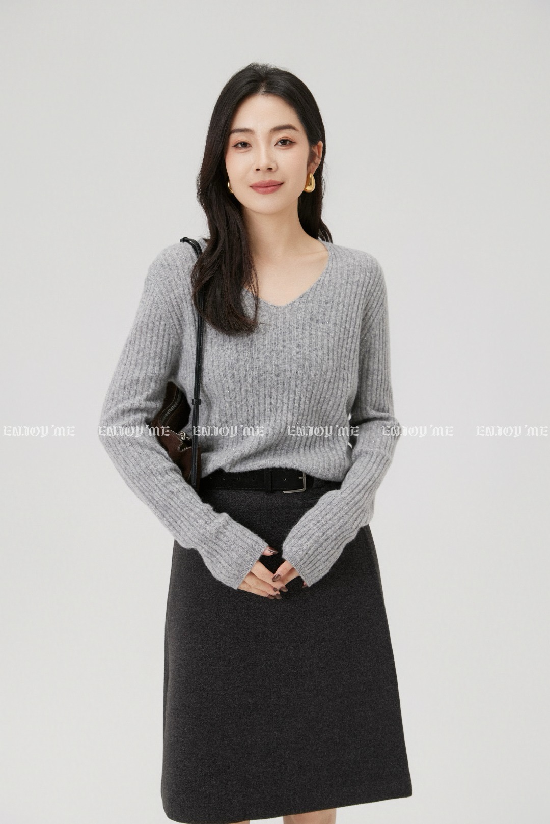 【门店同款】ENJOY冬季“暖冬软糖”V领闪片针织上衣 168044082