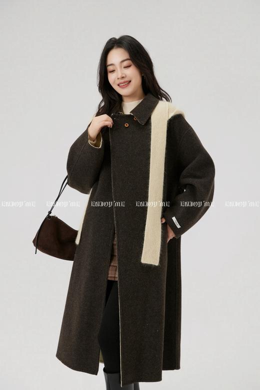 【门店同款】ENJOY冬季“暖冬知性”朗姆柠檬长款披肩大衣 168143953 商品图7