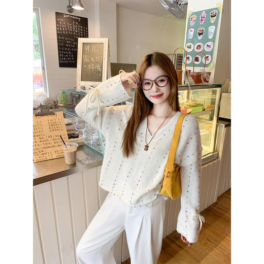 【169元任选2件】现货！ 韩系v领套头毛衣 商品图4