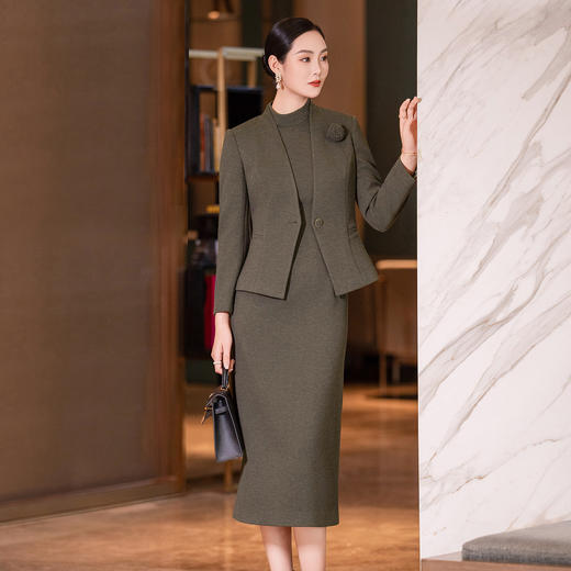 YBY 569C79时尚毛呢套装裙气质高级感羊毛修身连衣裙两件套 商品图1