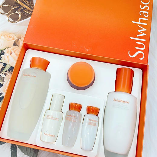 【跨境】Sulwhasoo雪花秀滋盈滋盈2礼盒版（150ml+125ml+15ml+15ml+8ml+5ml） 商品图2