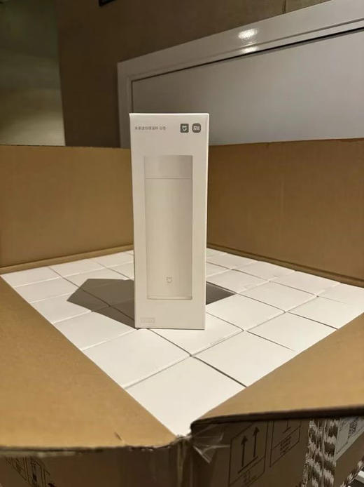 正品小米316不锈钢保温杯 316L奥氏体不锈钢内胆 出门放包里很方便，白色超美，买来送人也很合适 
500ML 商品图5