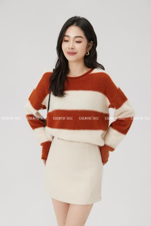 【门店同款】ENJOY冬季“暖冬知性”条纹圆领针织上衣 168046192 商品图1