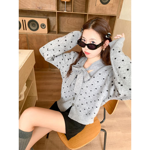 【169元任选2件】现货！ 韩系V领长袖针织开衫 商品图4