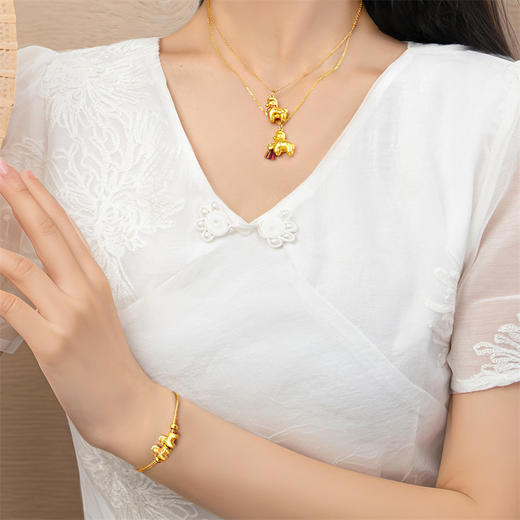 【新品首发】唐马-马平安 足金黄金生肖马转运珠MEMORA诗普琳HP909901 商品图5