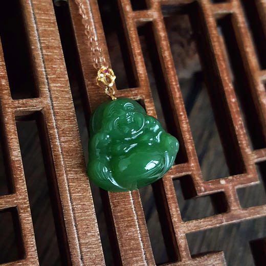 【天然正品】AU750黄金镶天然无黑点佛公造型和田玉碧玉吊坠项链21.3*15.8*6.3MM 皆取最大值）女士 021225NJM03特价：188 商品图7