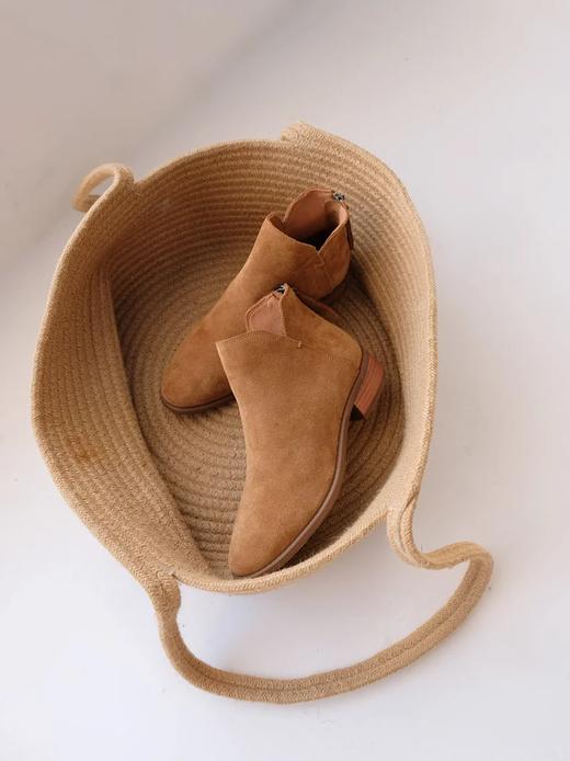 Kacey Devlin瘦瘦靴短靴秋季V口磨砂皮奶茶色短靴 商品图4