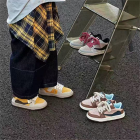 💥【AFJI大牌风炫彩绒面拼接经典板鞋990】🌿鞋面精选优质面料，✨整体舒适时尚百搭 🔥内里柔软透气，上脚清爽不闷热~💦 舒适跟高显腿长，久走不累脚 