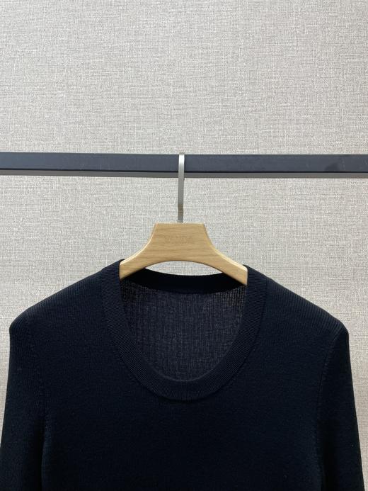 U型领美丽诺打底衫 商品图1