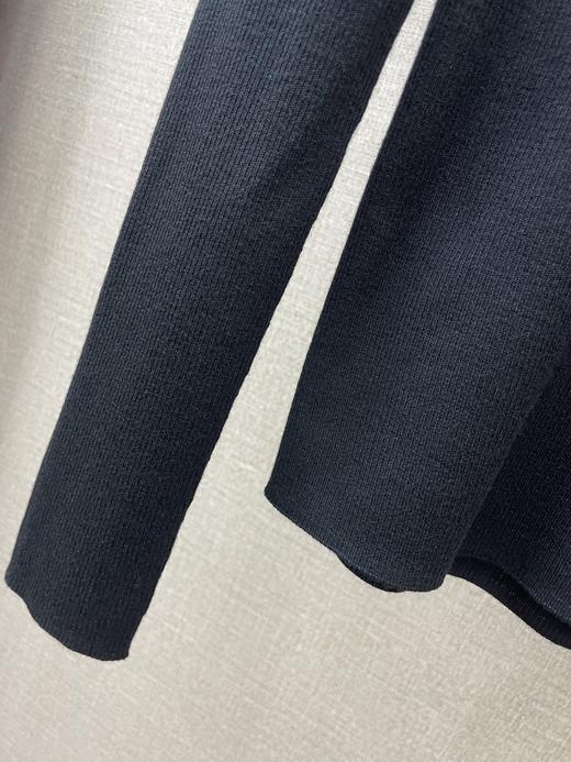 U型领美丽诺打底衫 商品图4