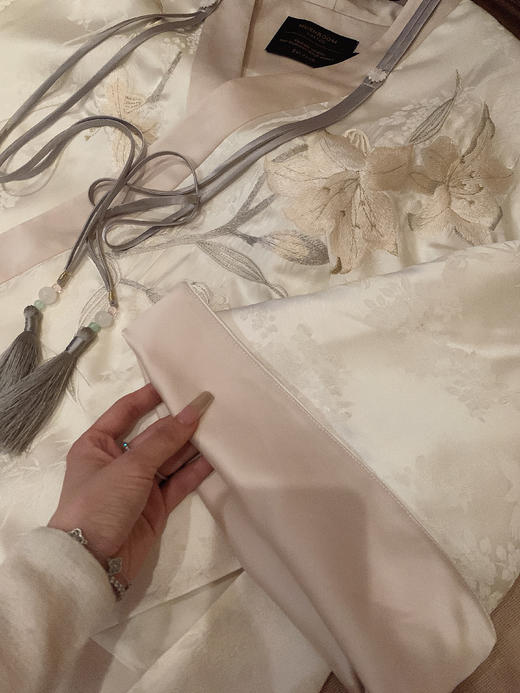 金蘑菇菇 满陇桂雨 人闲花落 / 重工提花新中式系列&row斗篷 商品图6