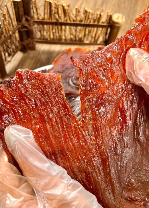 ×马同款❗比脸都大😆【七甲社黑金猪后腿肉脯】4袋💰39.9，三斤鲜猪才浓缩一斤精华🥩🥩🥩量大肉厚，纤维分明👍 ✅精选黑金猪15%黄金后腿肉 商品图0