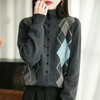 纤束马浣熊绒加厚彩色菱形格卷边开衫NG-2151 | 传递出复古文艺的英伦气息，是时尚界的永恒经典 商品缩略图9