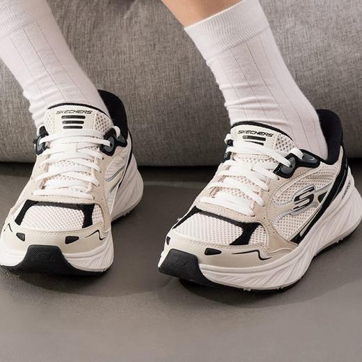 【6折】7楼Skechers斯凯奇 女鞋闪穿休闲运动鞋150650 吊牌价599现价359元 商品图0