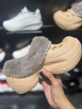 安踏ATSV25冬季火球毛毛拖鞋轻盈厚底增高拉腿FireOrb厨师鞋122548501VS【库存有限，如无货将做退款，介意慎拍！】