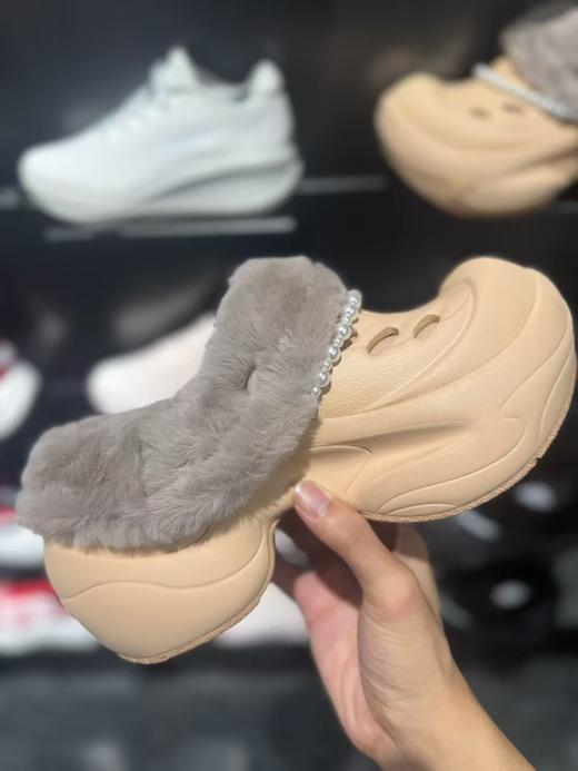 安踏ATSV25冬季火球毛毛拖鞋轻盈厚底增高拉腿FireOrb厨师鞋122548501VS【库存有限，如无货将做退款，介意慎拍！】 商品图0