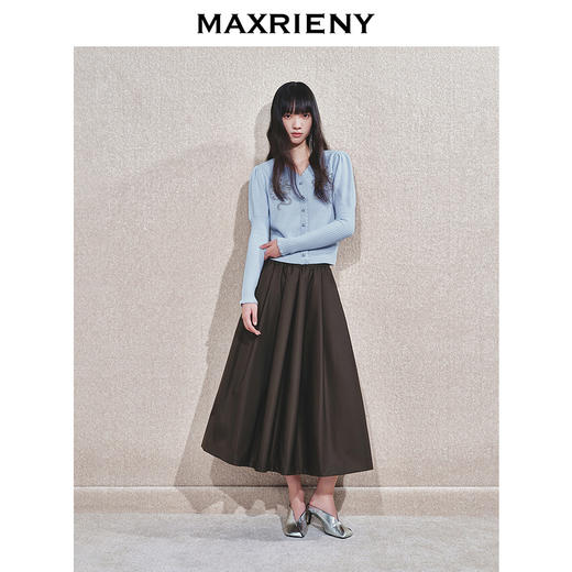 MAXRIENY【商场同款-节庆穿搭】MAXRIENY宫廷复古银色亮片刺绣毛衣(货号:MC85SW792) 商品图1